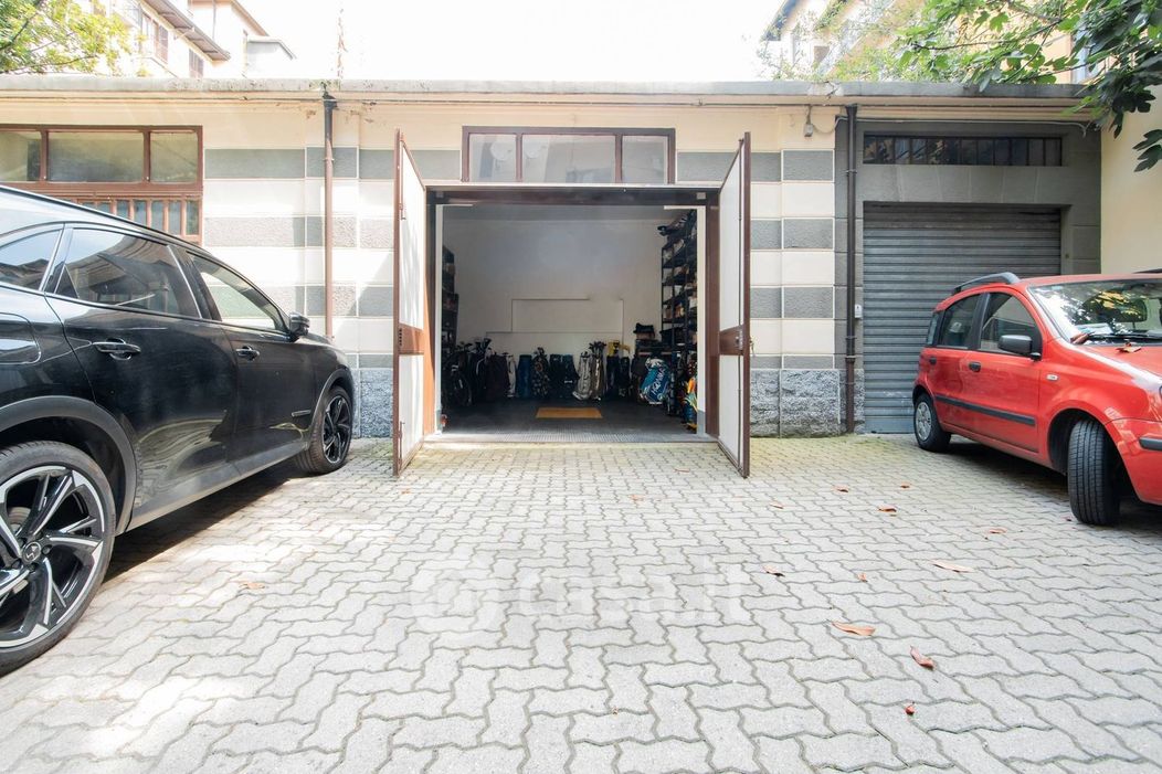 Garage/Posto auto in Vendita in Corso Re Umberto 91 a Torino