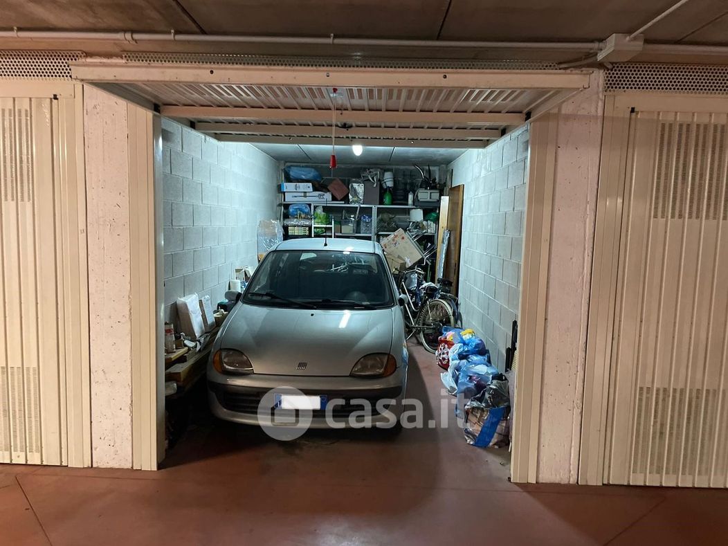 Garage/Posto auto in Vendita in Via Marco Aurelio 2 a Milano