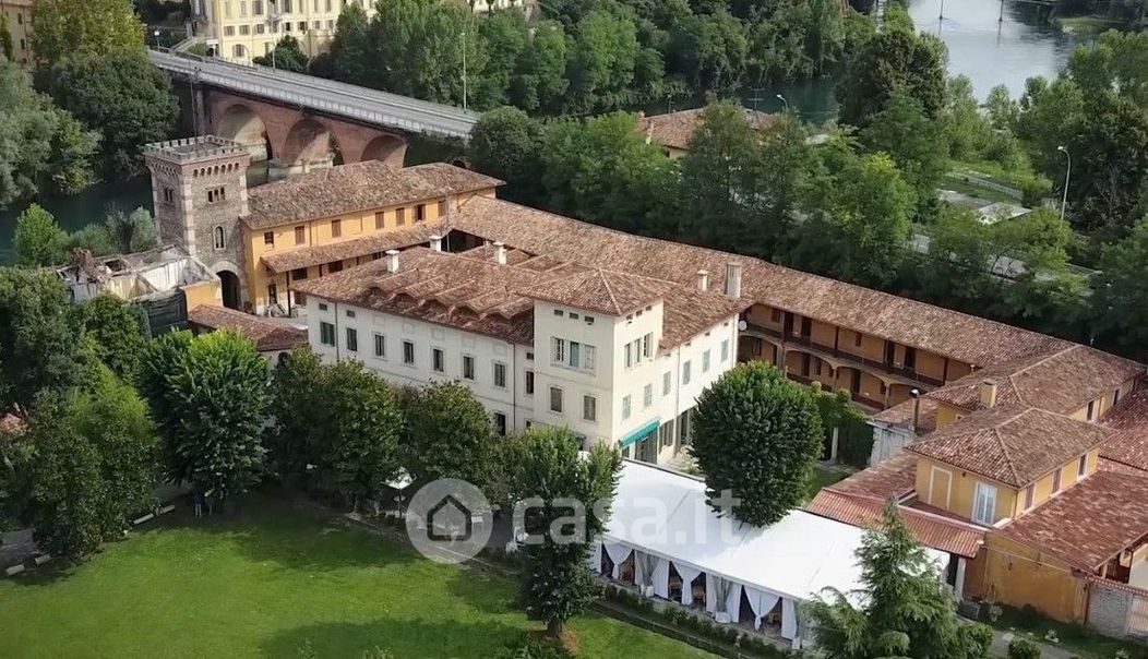 Villa in Vendita in Via Giuseppe Verdi a Cassano d'Adda