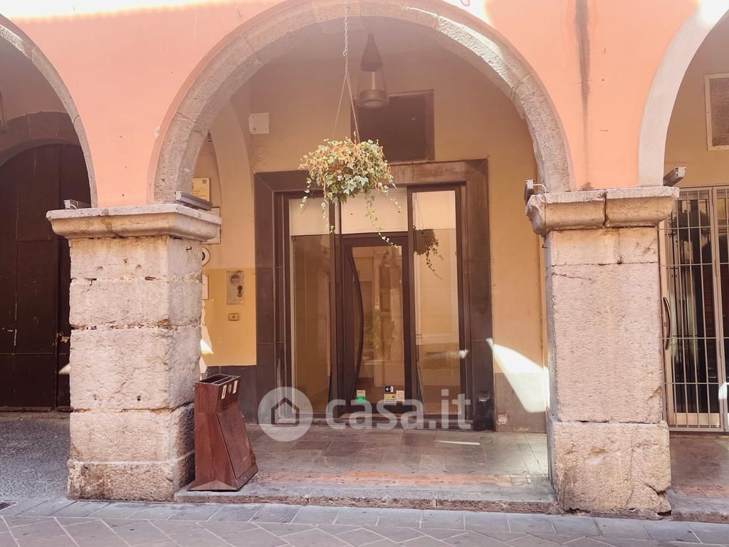 Negozio/Locale commerciale in Affitto in Corso umberto I 151 a Cava de' Tirreni