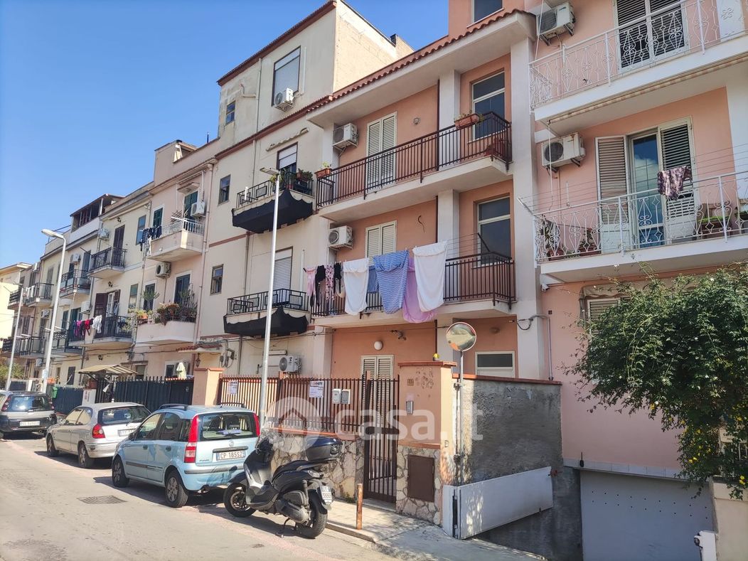 Appartamento in Vendita in Via Buzzanca 11 a Palermo
