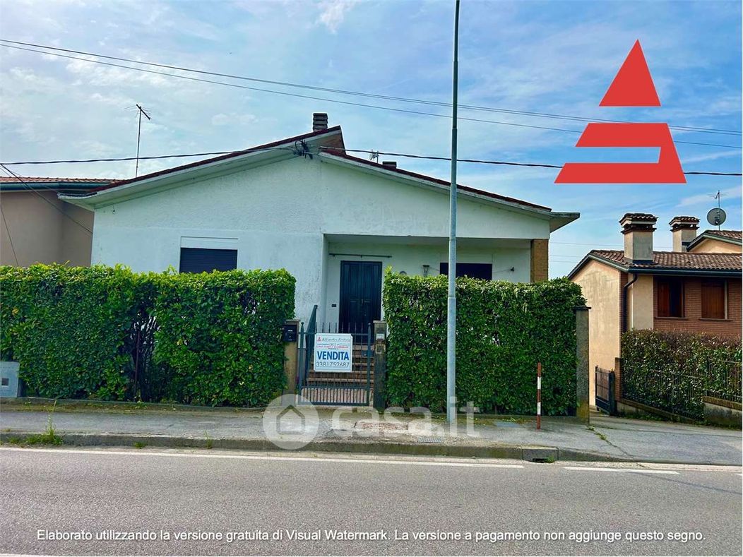 Casa indipendente in Vendita in Viale Brenta 65 a Tezze sul Brenta