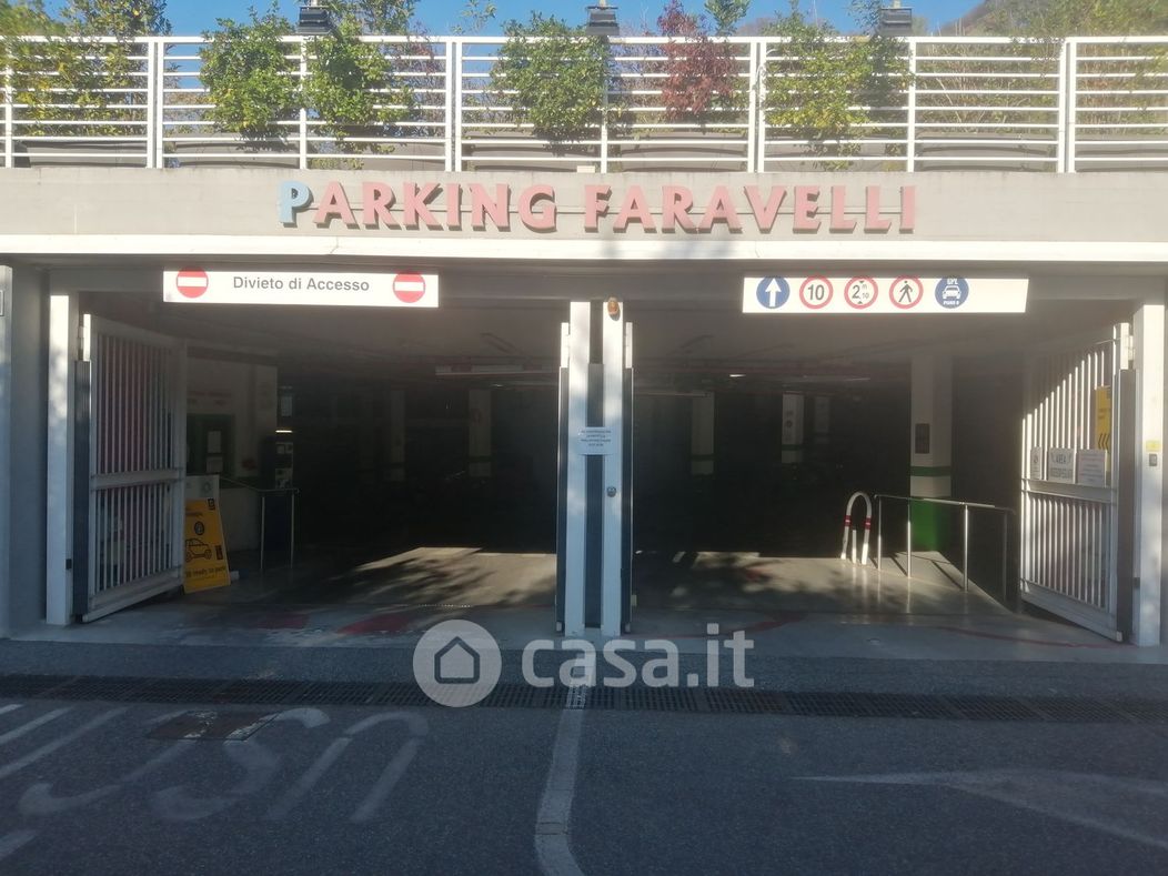 Garage/Posto auto in Vendita in Via Luigi Giuseppe Faravelli a Roma