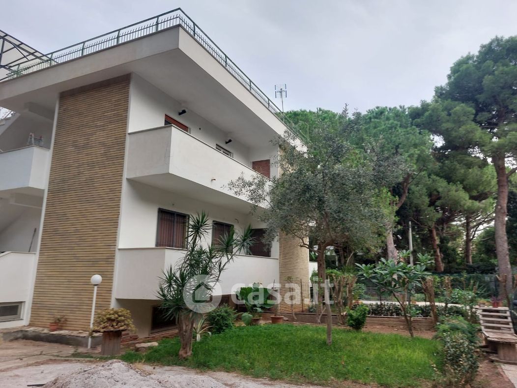 Villa in Affitto in Via Santocanale a Palermo