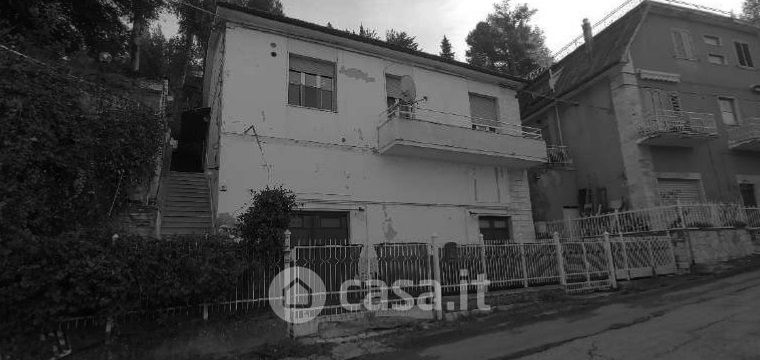 Casa indipendente in Vendita in COLLINA SACRO CUORE 2 a Ascoli Piceno