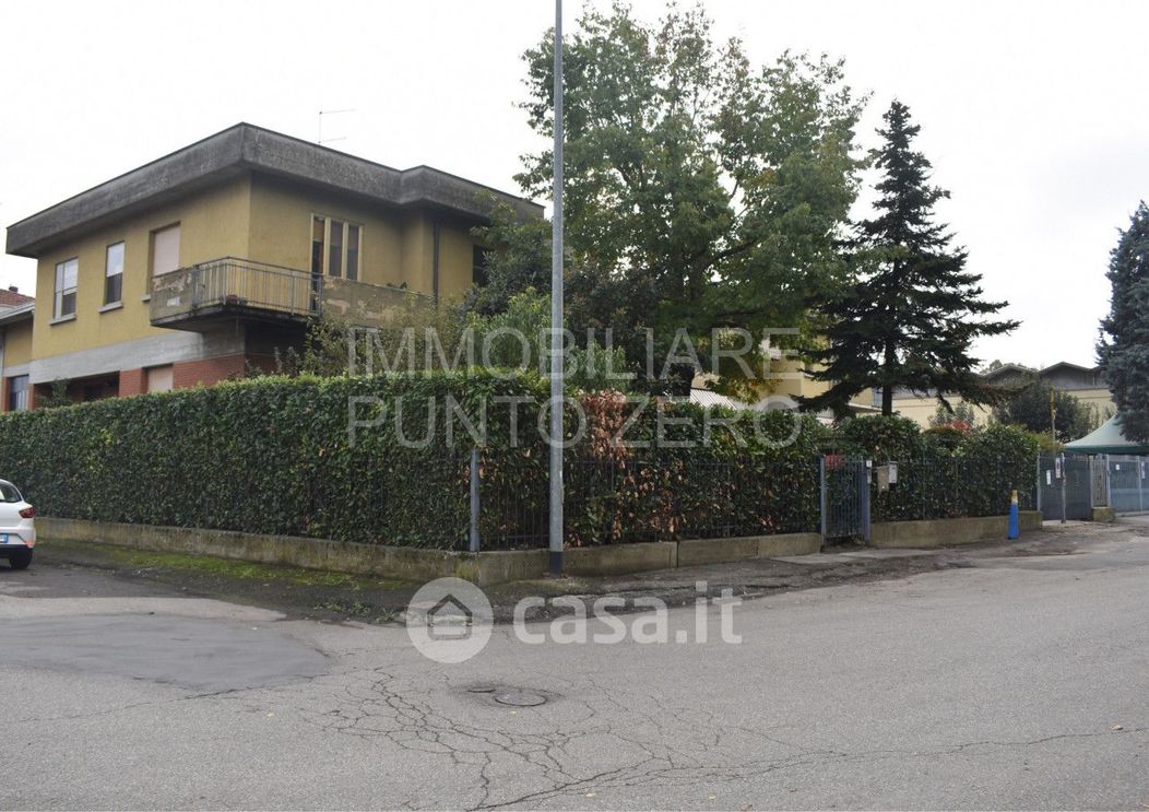 Appartamento in Vendita in Strada Vallazza a Parma