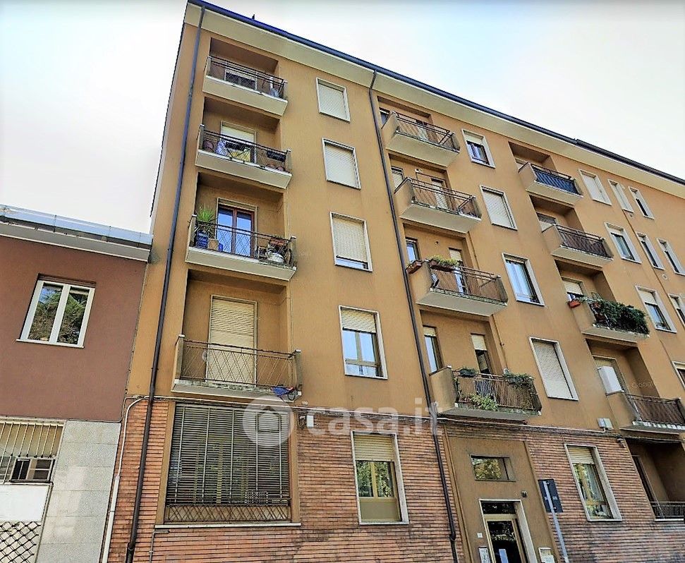 Appartamento in Vendita in Via Carlo Amati a Monza