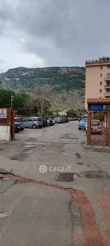 Negozio/Locale commerciale in Vendita in Via Ammiraglio Cagni Umberto 61 a Palermo