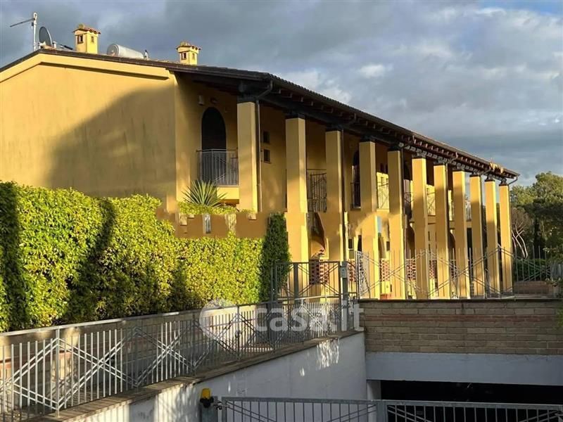 Casa indipendente in Vendita in Via Giuseppe Lazzati a Roma
