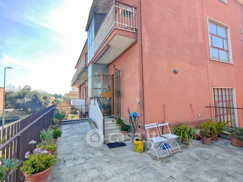 Appartamento in Vendita in Via Giacomo Laurenzani a Roma
