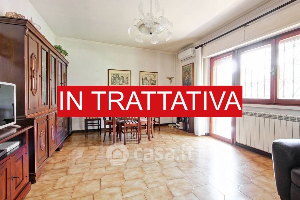 Appartamento in Vendita in Via Francesco Maria Torrigio a Roma