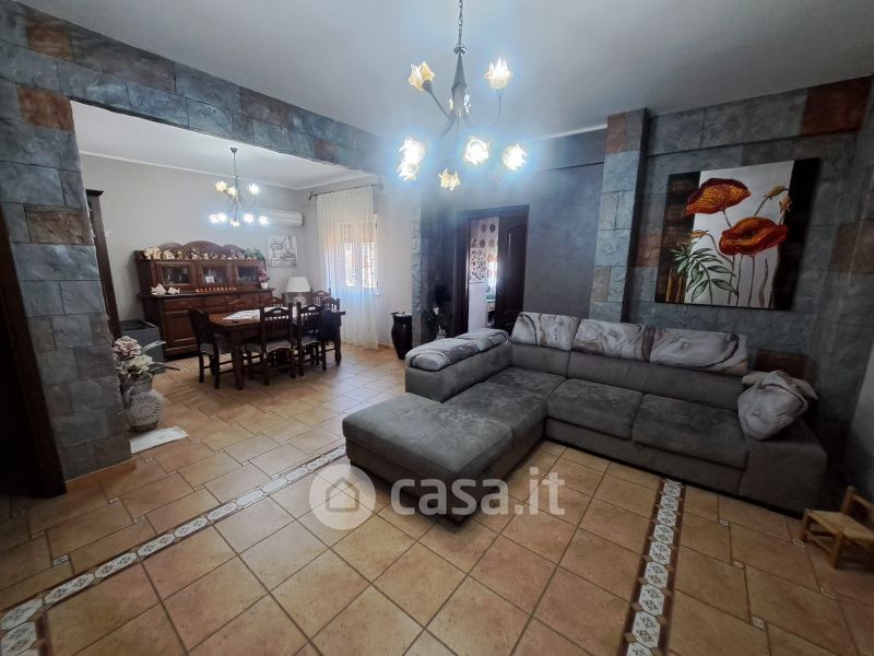 Appartamento in Vendita in Via Villagrazia a Palermo