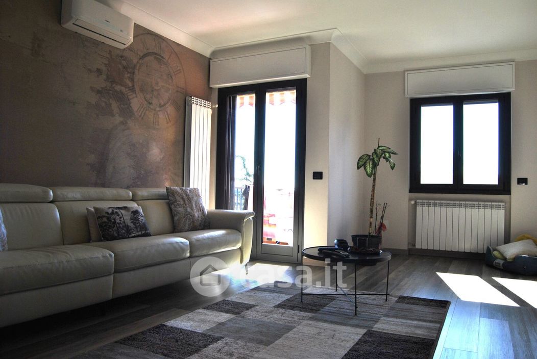 Appartamento in Vendita in Via Fratelli Grondona 14 a Savona