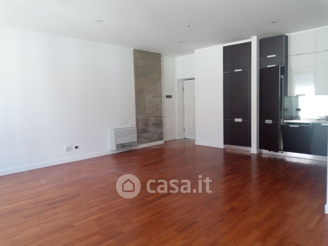 Appartamento in Affitto in Via Arco a Milano