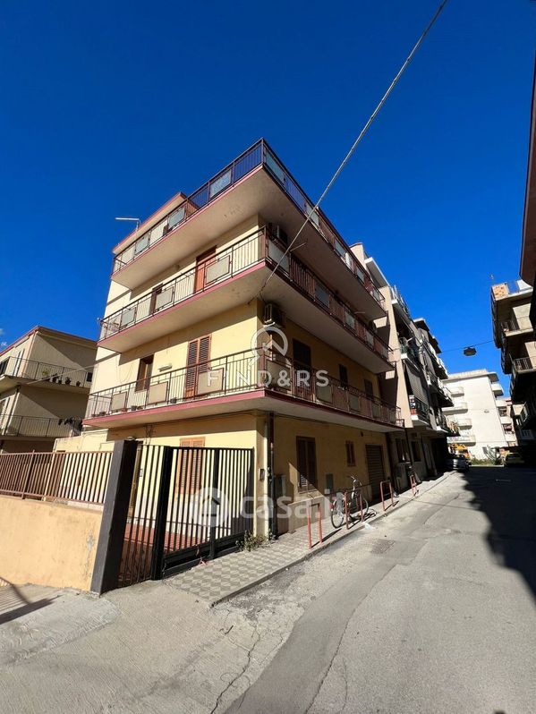 Appartamento in Vendita in Vicolo Scardella a Reggio Calabria