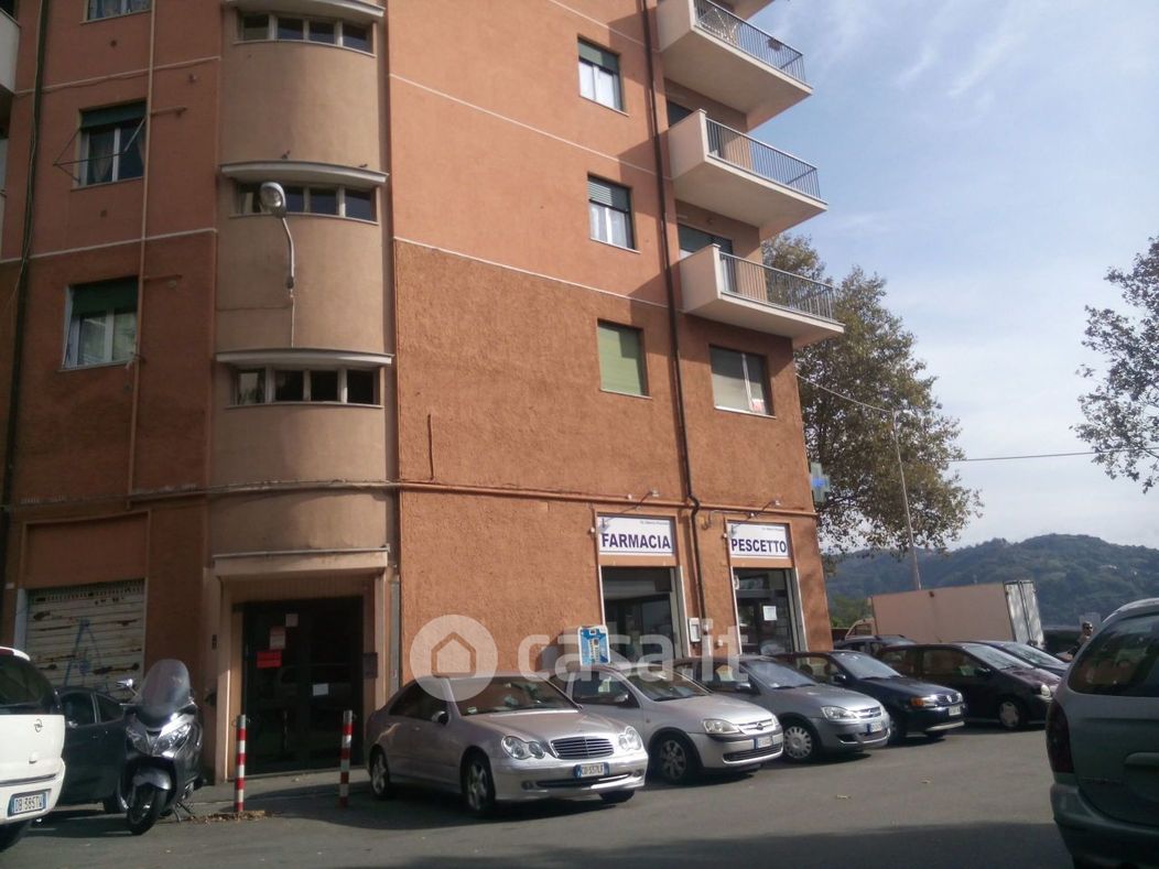 Appartamento in Vendita in Via Coronata 86 a Genova