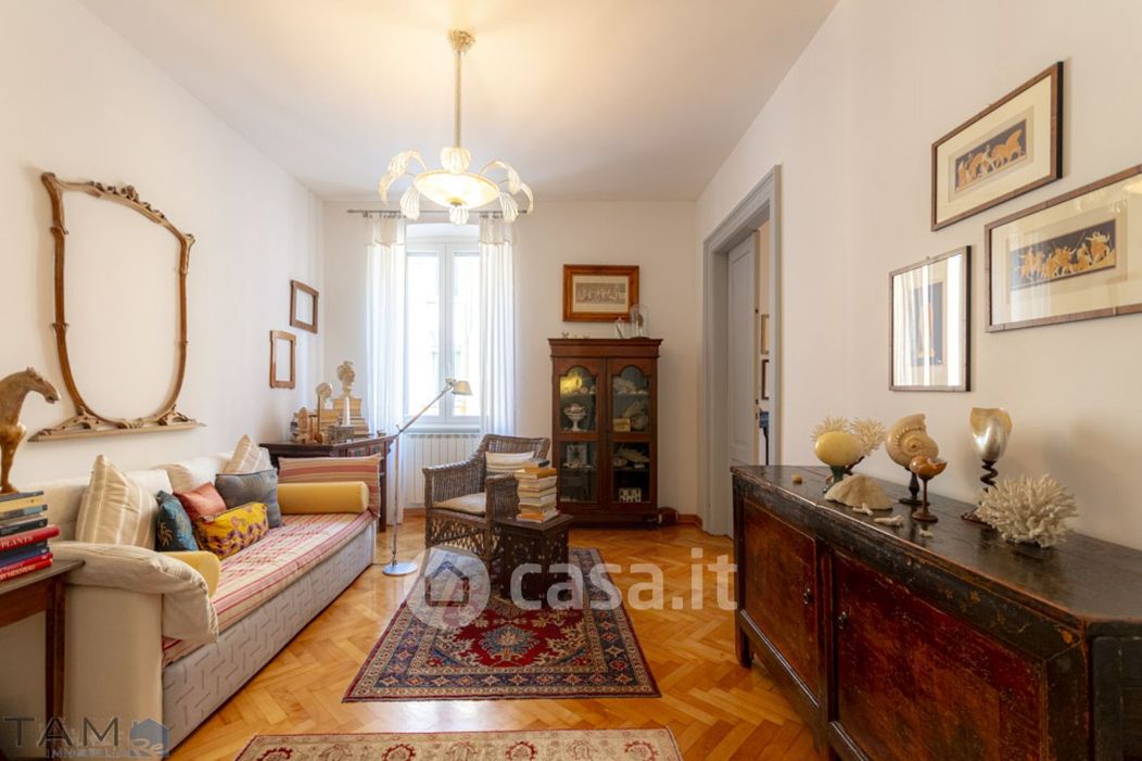 Appartamento in Vendita in Via Ugo Foscolo 40 a Trieste
