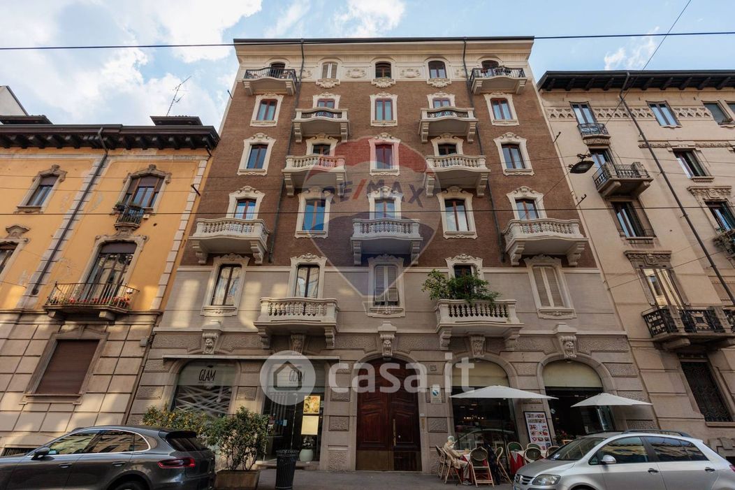 Appartamento in Vendita in Viale San Michele del Carso 26 a Milano