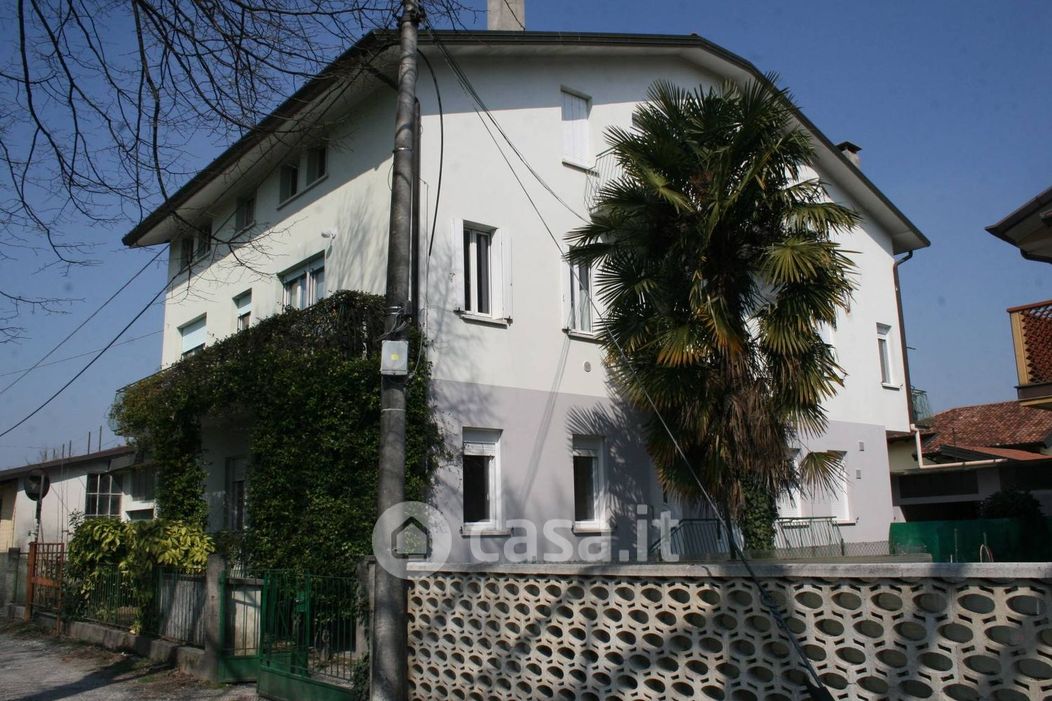 Casa Bi/Trifamiliare in Vendita in Via Musoni a Udine
