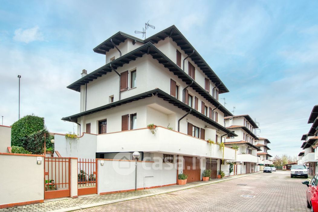 Casa Bi/Trifamiliare in Vendita in Via Sant'Isidoro 6 a Vimodrone