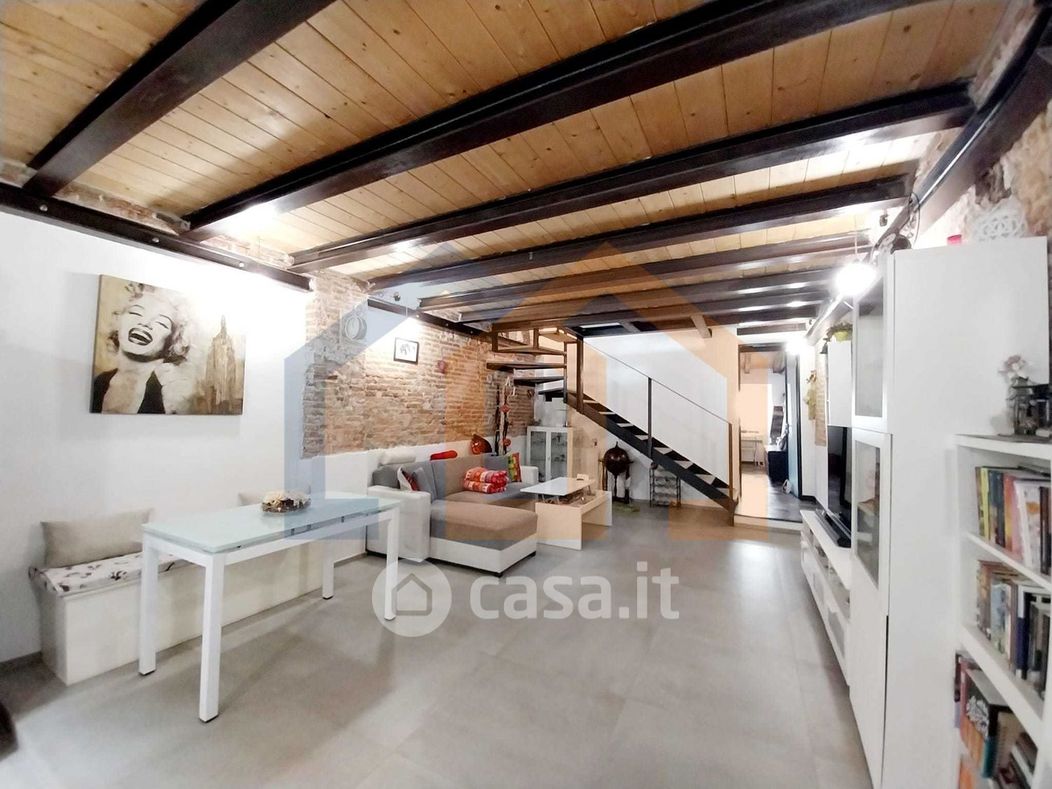 Appartamento in Vendita in Via Untoria a Savona