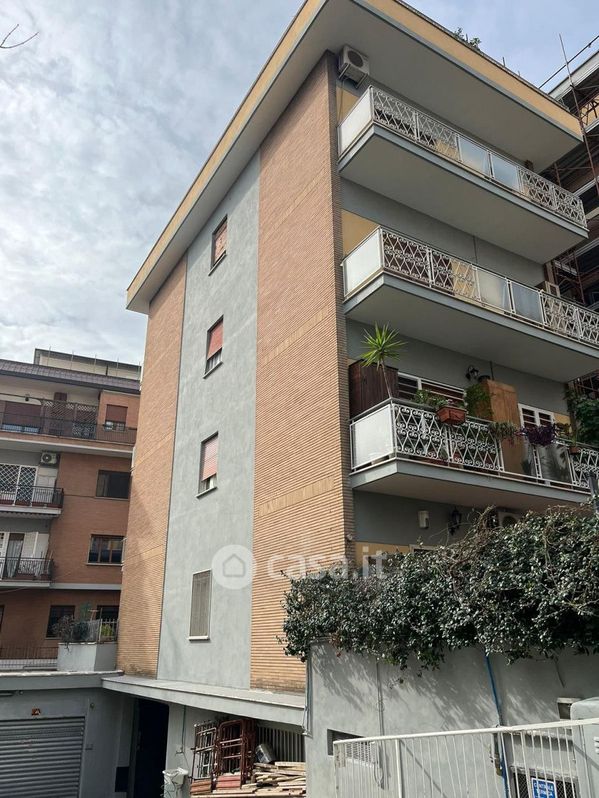 Appartamento in Vendita in Via Gaetano Storchi a Roma