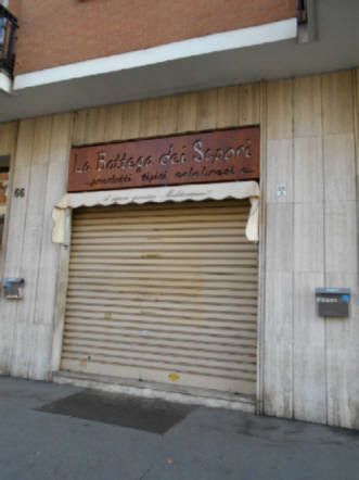 Negozio/Locale commerciale in Affitto in Via Domenico Cimarosa a Torino