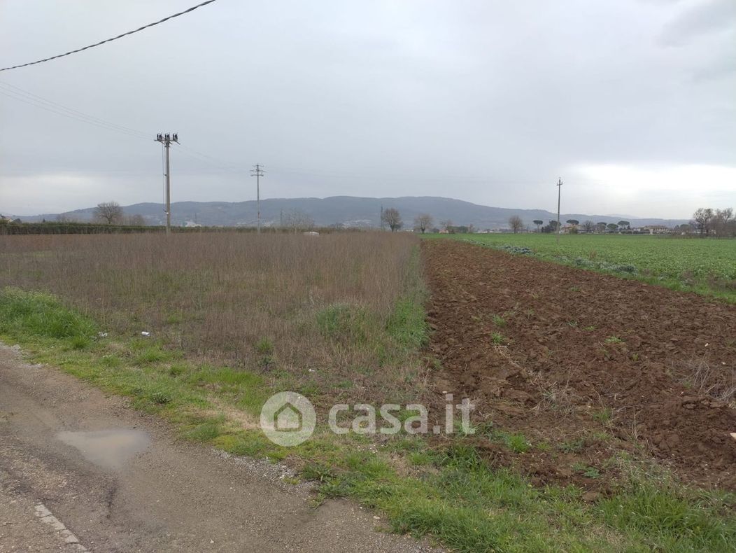 Terreno agricolo in Vendita in Strada SANTA MARIA ROSSA a Perugia