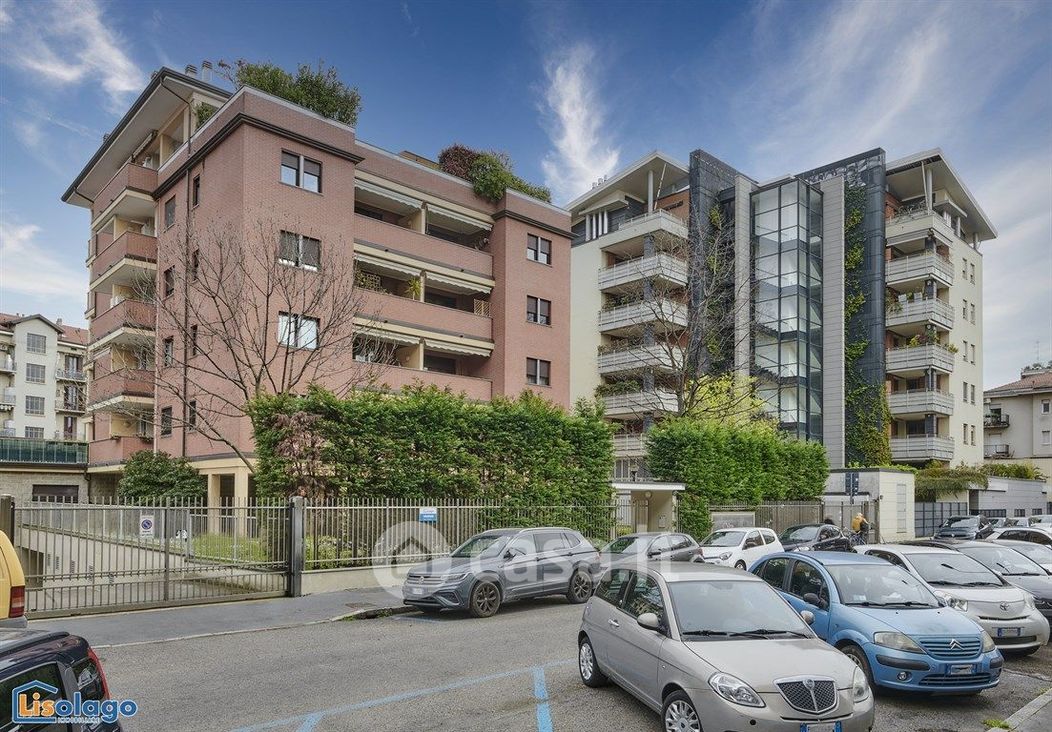 Appartamento in Vendita in Via Luigi Manzotti 12 a Milano