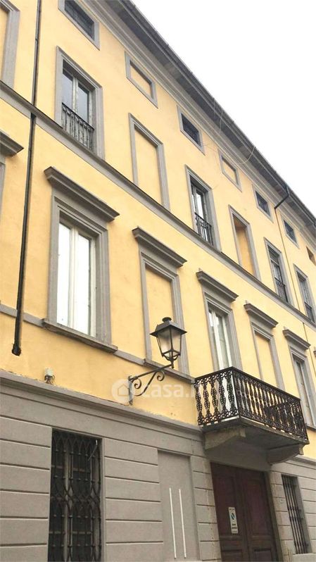 Appartamento in Vendita in Via Cesare Magnani Ricotti 10 a Novara