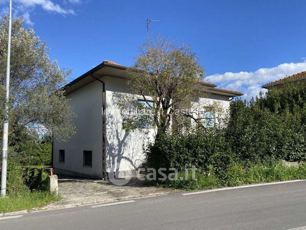 Casa indipendente in Vendita in Via del Giglio a Castiglione del Lago