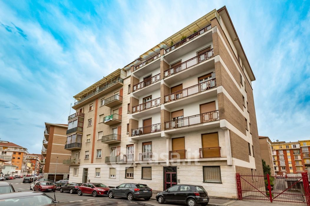 Appartamento in Vendita in Via Campobasso 10 a Torino
