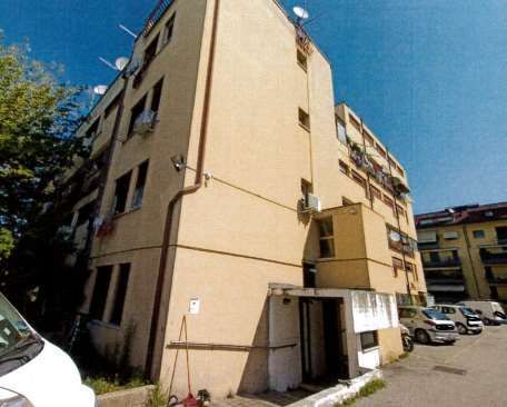 Appartamento in Vendita in Via Altichieri da Zevio a Padova