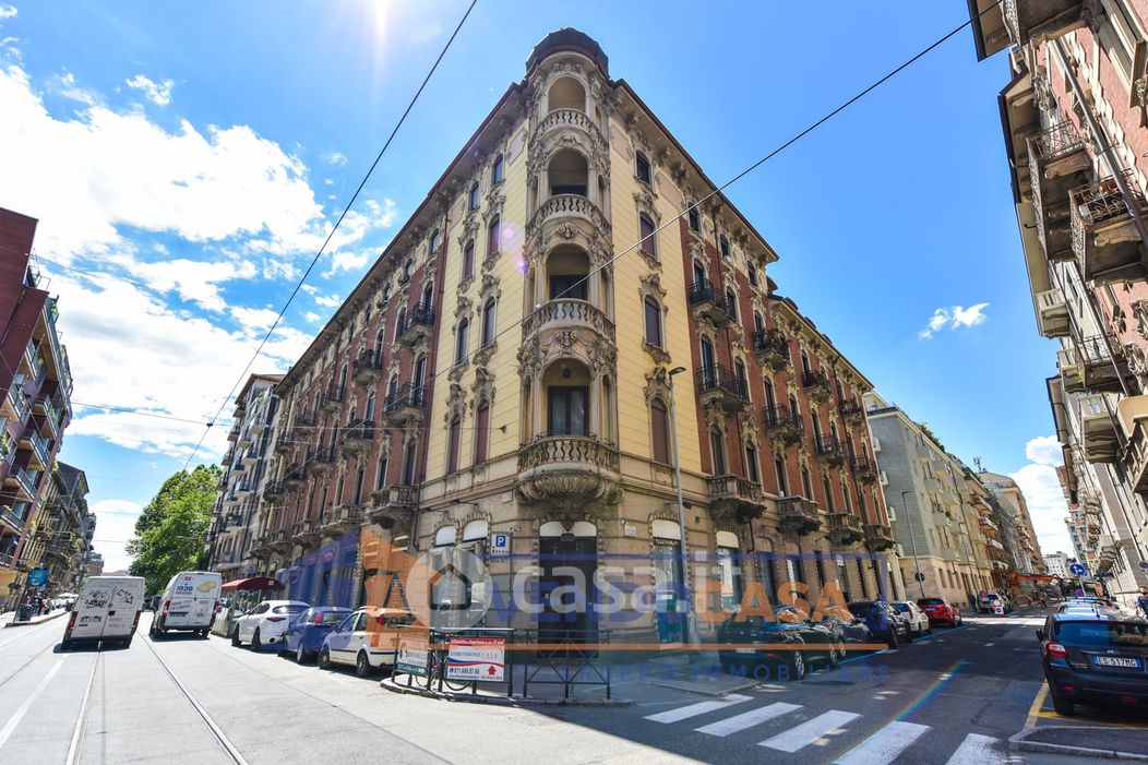 Appartamento in Vendita in Via Madama Cristina 80 a Torino