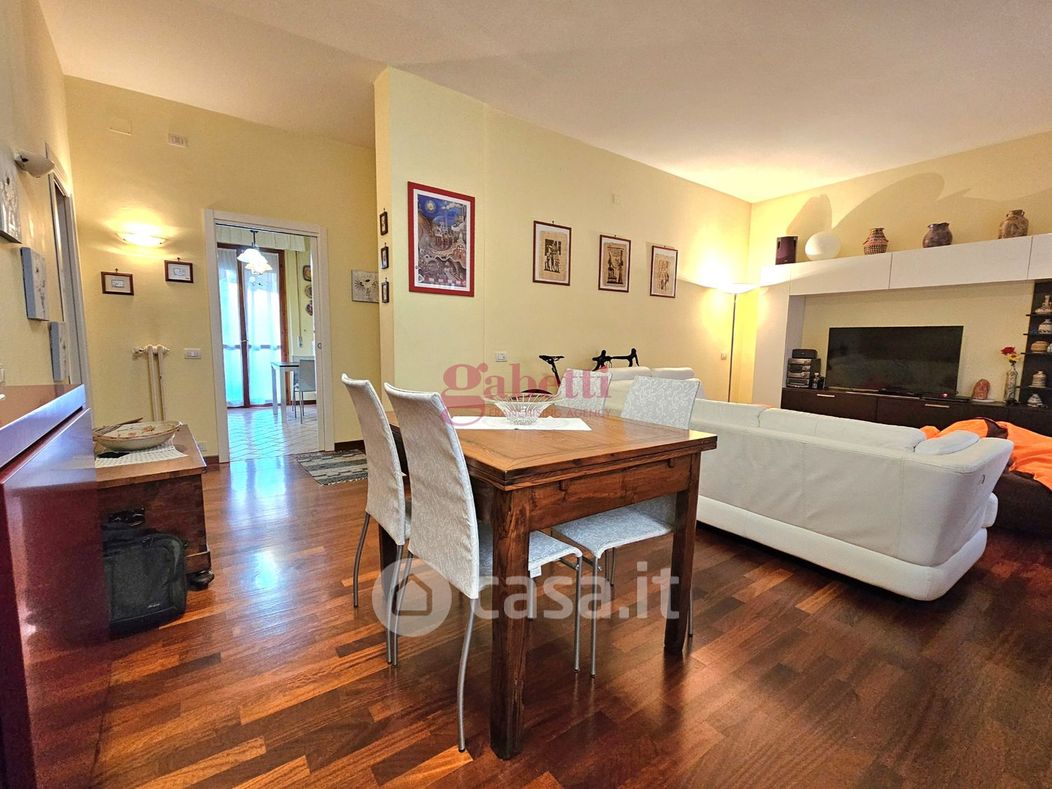 Appartamento in Vendita in Via Baldassarre Franceschini 1 a Firenze