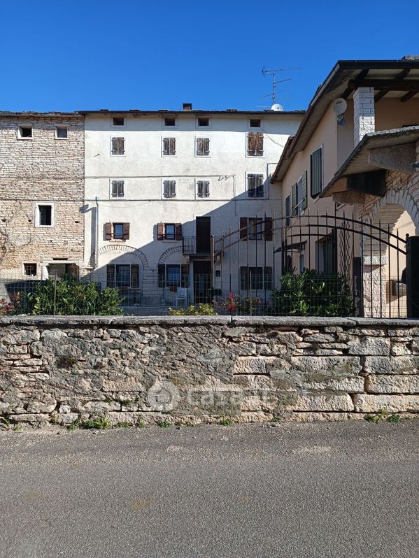 Rustico/Casale in Vendita in Cona 20 a Sant'Anna d'Alfaedo