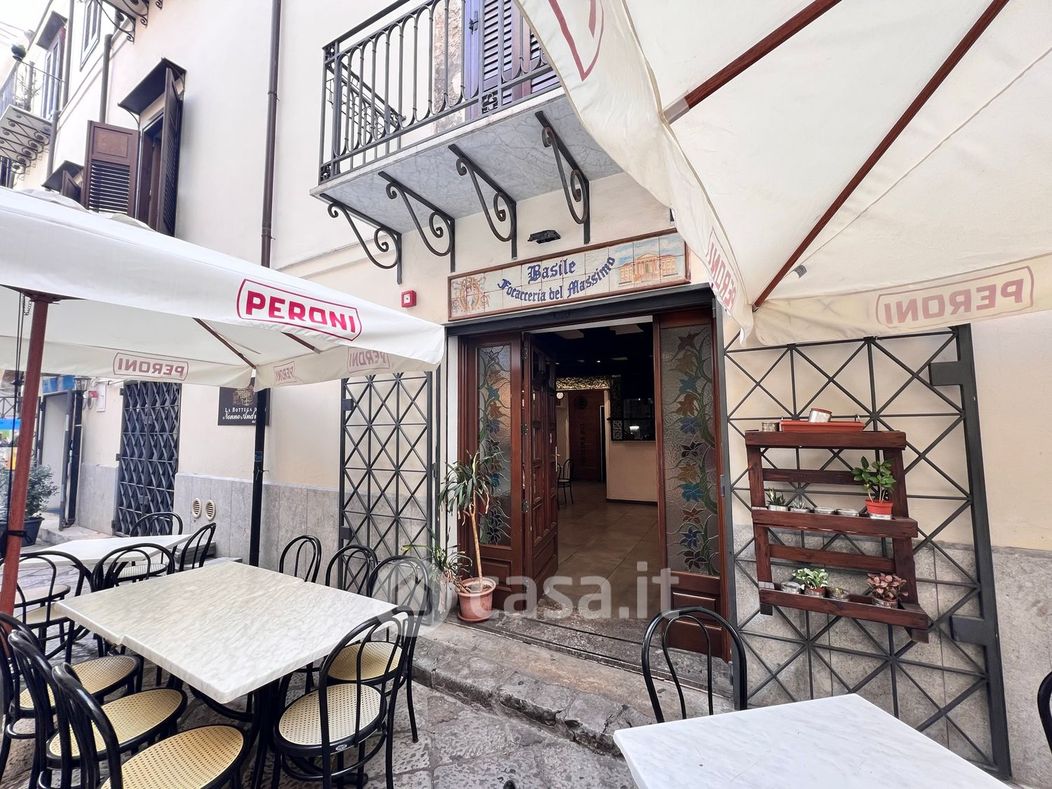 Negozio/Locale commerciale in Vendita in Via Bara All'Olivella 76 a Palermo