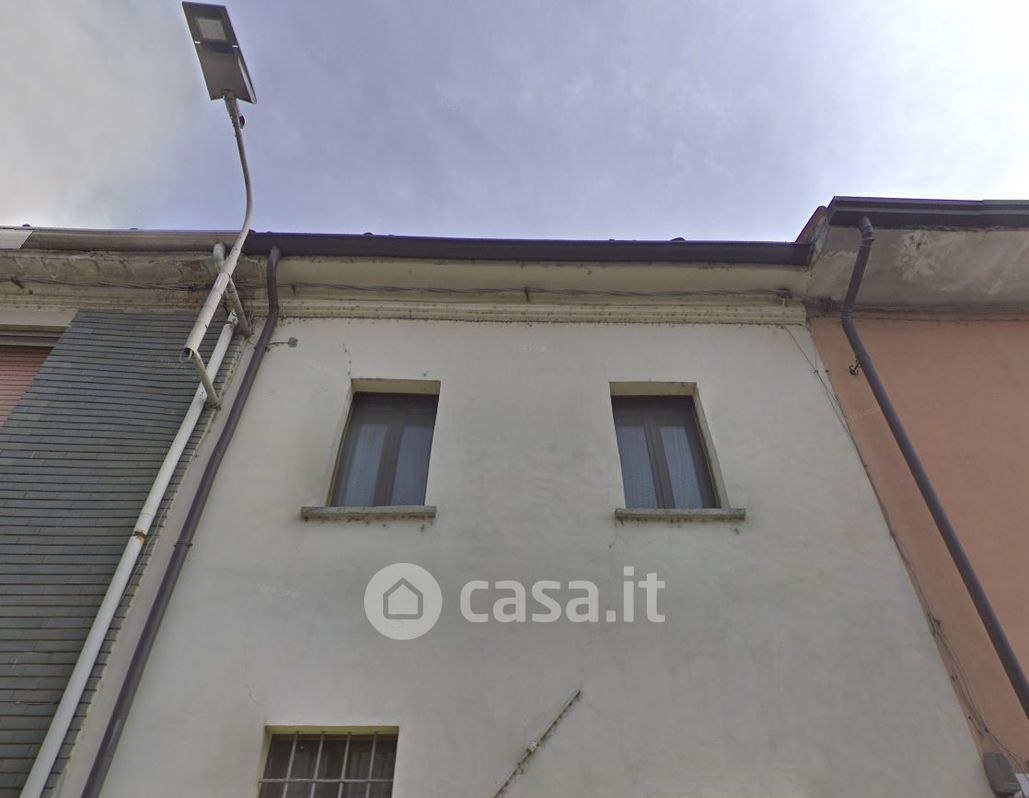 Stabile / Palazzo in Vendita in Via Po 15 a Pieve Albignola