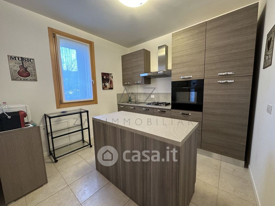 Appartamento in Vendita in Via Ponchini a Castelfranco Veneto