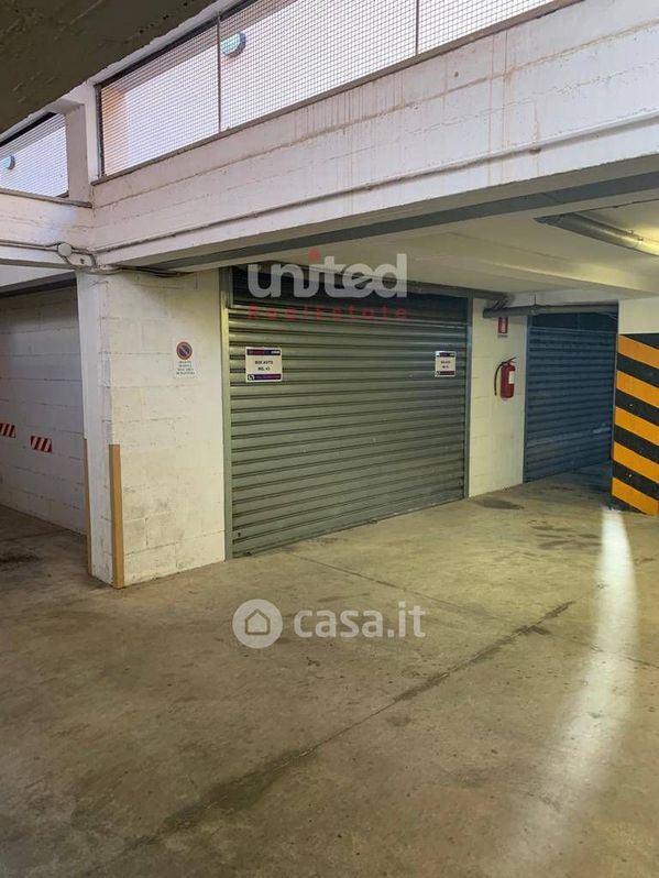 Garage/Posto auto in Vendita in Via Mordano 22 a Roma