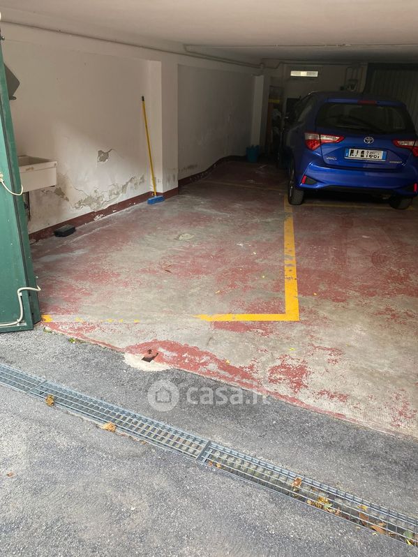 Garage/Posto auto in Vendita in TRIESTE 8 R a Genova