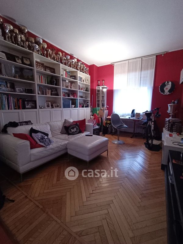 Appartamento in Vendita in Via Albenga 2 a Torino