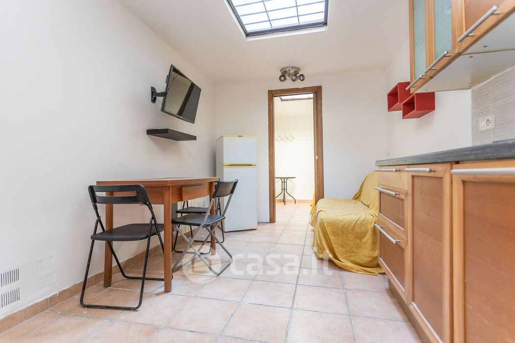 Appartamento in Vendita in Via Appia Nuova 900 a Roma