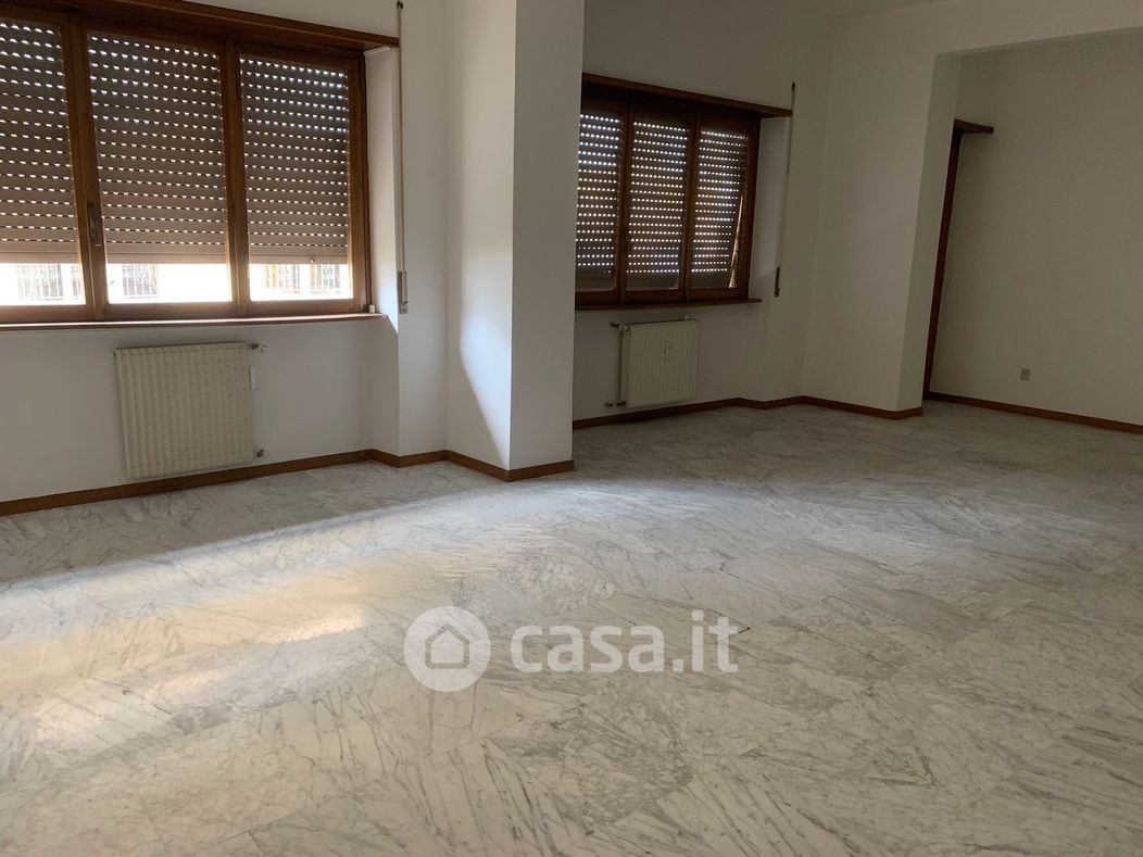 Appartamento in Vendita in Via della Camilluccia 19 a Roma