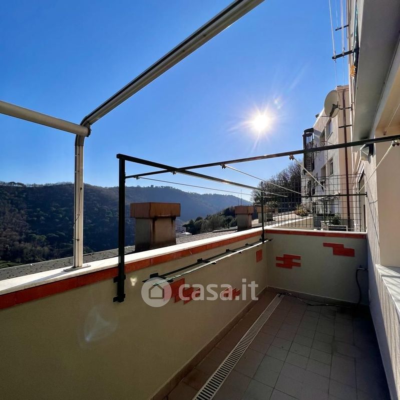 Appartamento in Vendita in Via Val Fontanabuona a Genova