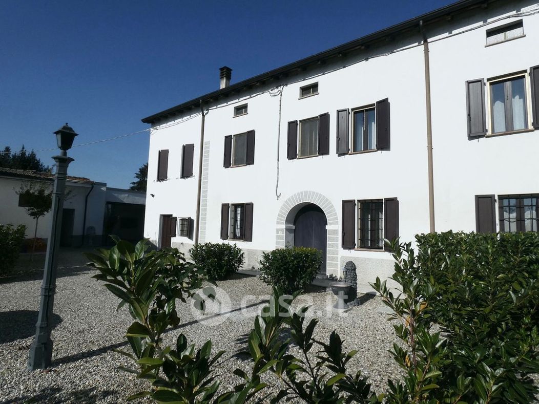 Casa indipendente in Vendita in Via Alessandro Manzoni a Sorbolo Mezzani