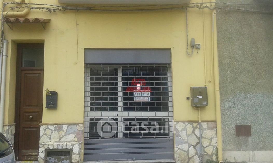 Negozio/Locale commerciale in Vendita in Corso VITTORIO EMANUELE a Villabate