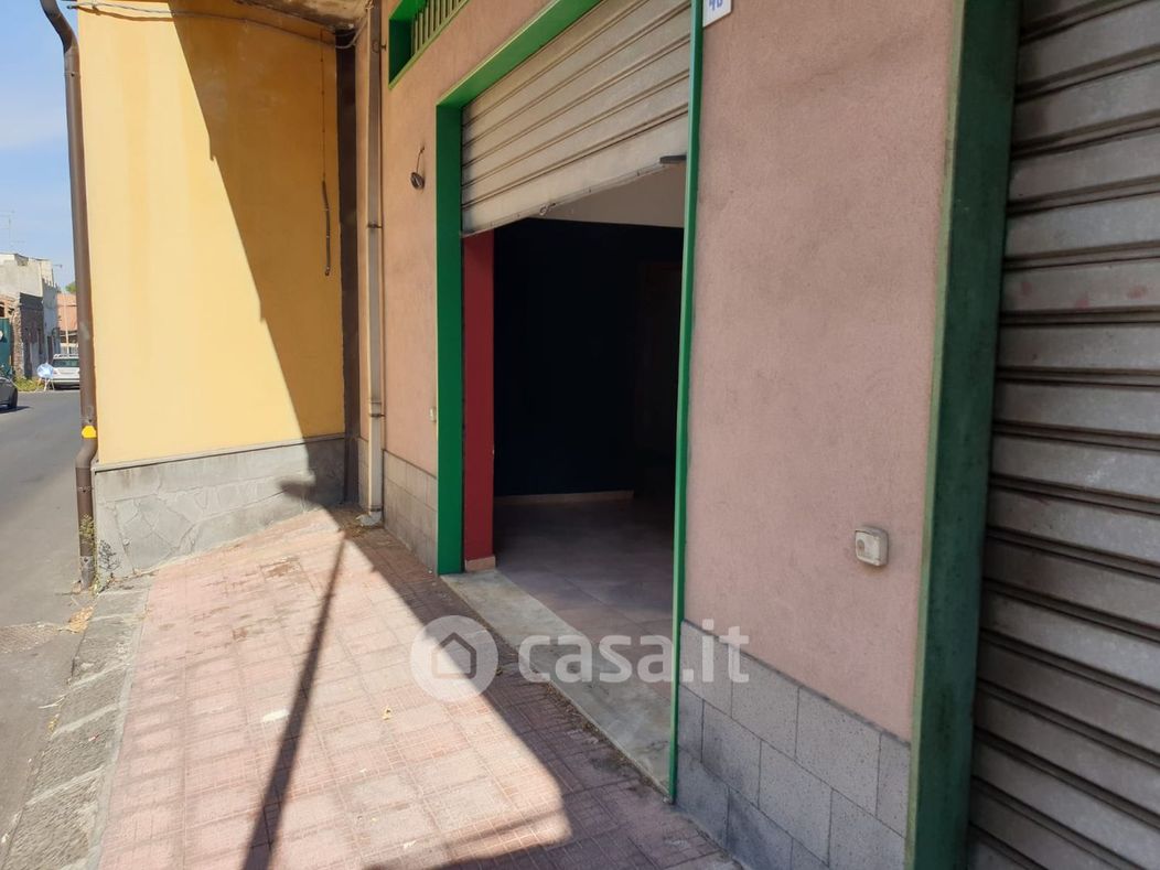 Negozio/Locale commerciale in Affitto in Via Gravina 45 a Tremestieri Etneo