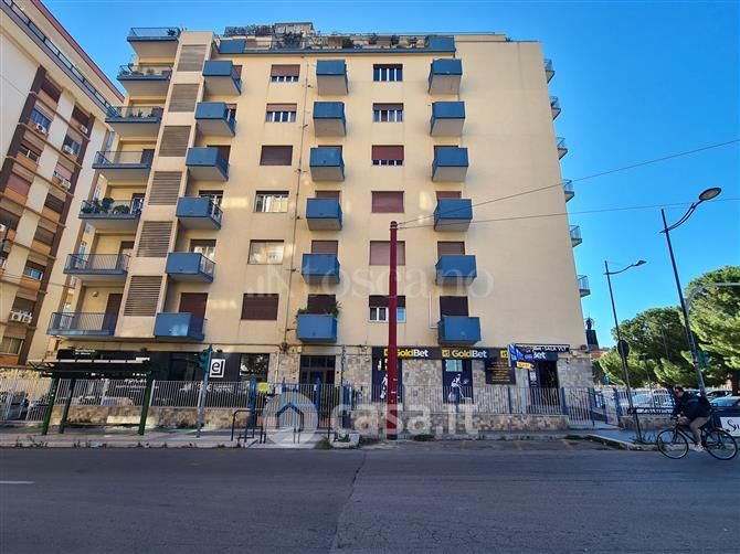Appartamento in Vendita in Via Emanuele Notarbartolo a Palermo