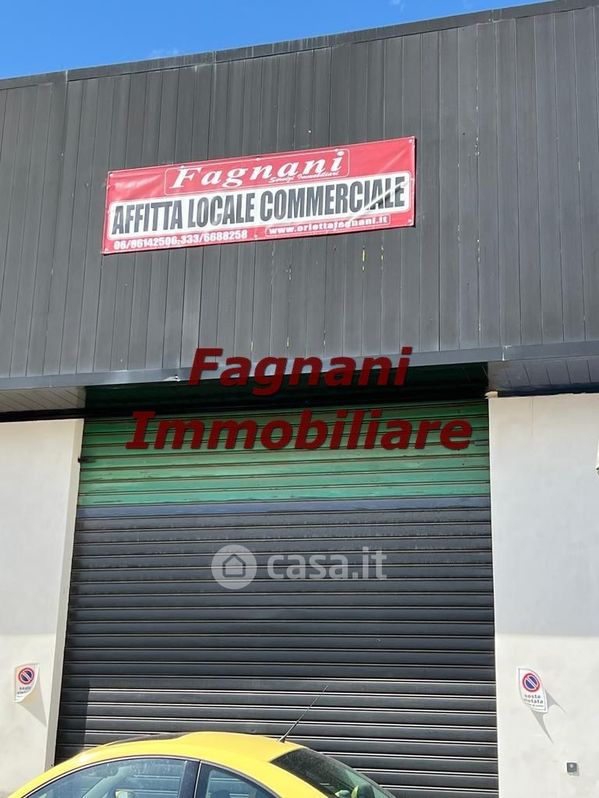 Negozio/Locale commerciale in Affitto in Via DEI VOLSCI a Velletri